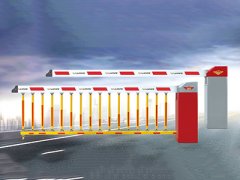 江蘇客戶對青島道閘門廠家紅建星進(jìn)行實(shí)地參觀考察
