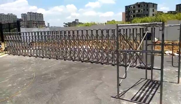 青島市北區(qū)南寧路電動(dòng)伸縮門(mén)上門(mén)定制安裝
